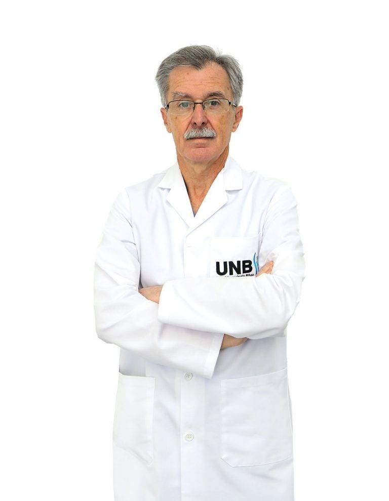 Doctor neurocirujano eduardo areitio UNB Unidad neurocirugia bilbao